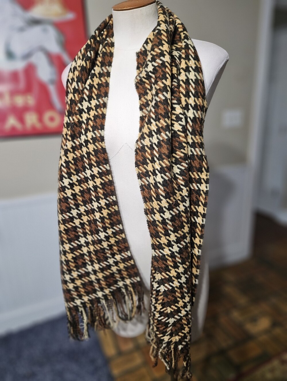 Brown Fringe Houndstooth Scarf